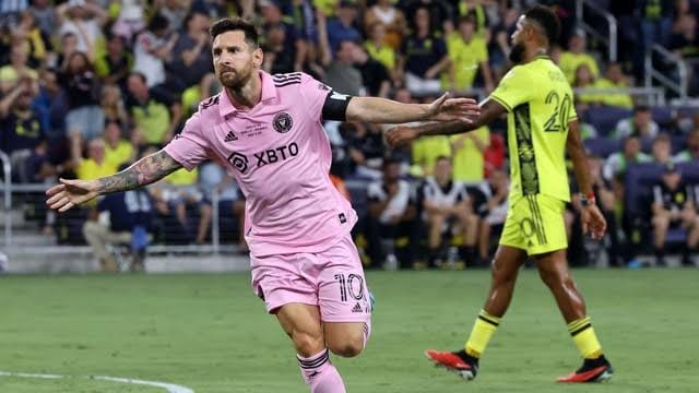 Lionel Messi signs Inter Miami extension through 2026 World Cup